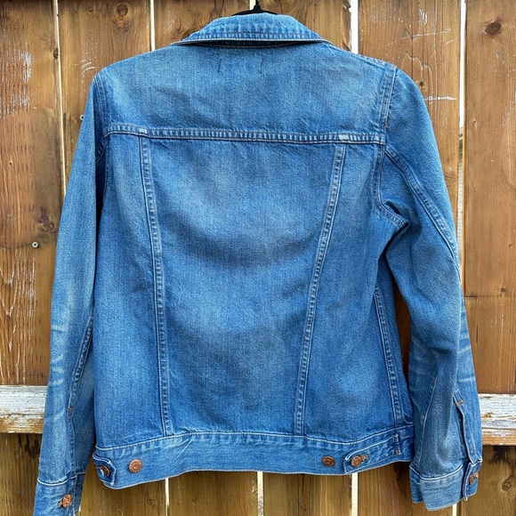 Madewell - The Jean Jacket in Medford Wash Size Medium - Picture 3 of 5
